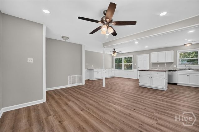 1907 E 63rd Street, Savannah, GA 31404