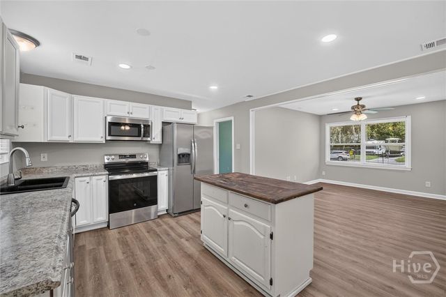 1907 E 63rd Street, Savannah, GA 31404