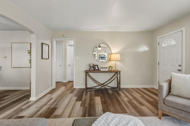 1750 Elmwood Ave, Stockton, CA 95204