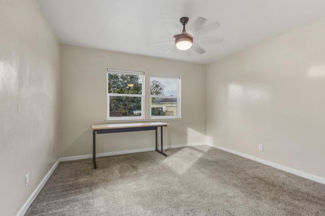 1750 Elmwood Ave, Stockton, CA 95204