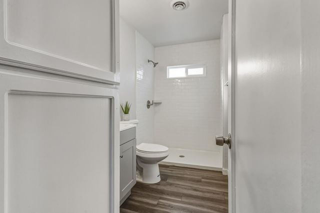 1750 Elmwood Ave, Stockton, CA 95204