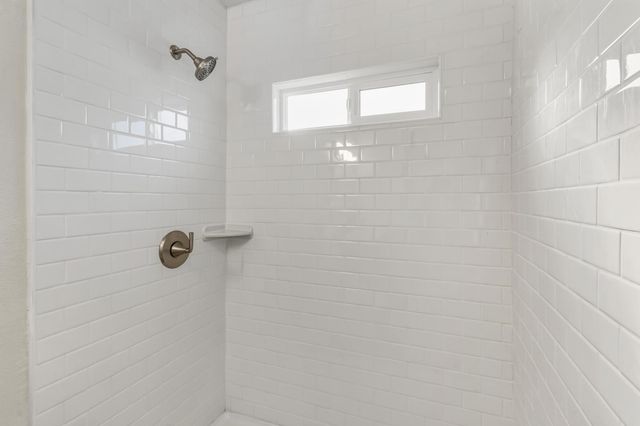 1750 Elmwood Ave, Stockton, CA 95204