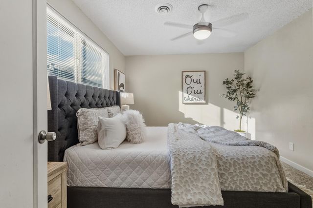 1750 Elmwood Ave, Stockton, CA 95204