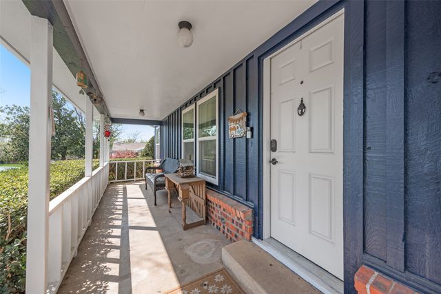 407 Hogle Street, Weatherford, TX 76086