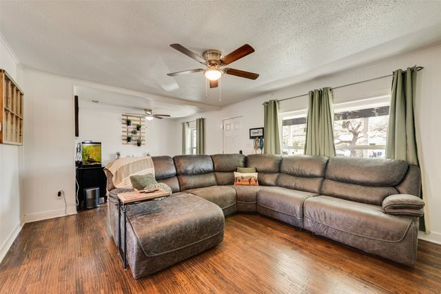 407 Hogle Street, Weatherford, TX 76086