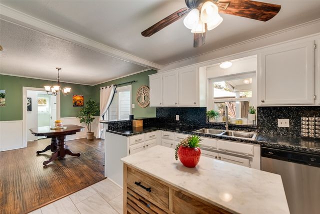 407 Hogle Street, Weatherford, TX 76086