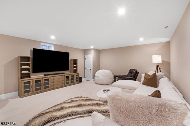 1 Brandywine Pl, Warren Twp., NJ 07059