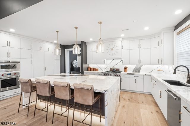 1 Brandywine Pl, Warren Twp., NJ 07059