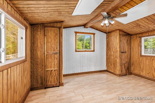 165 E Division Street NE, Rockford, MI 49341