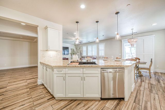 1266 N Redington Avenue, Clovis, CA 93619
