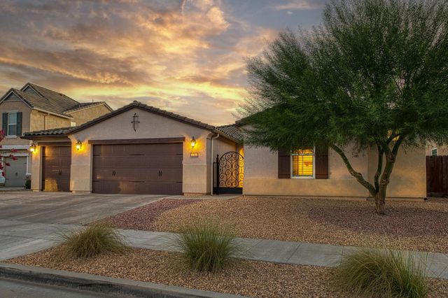 1266 N Redington Avenue, Clovis, CA 93619