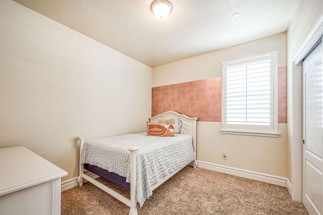 1266 N Redington Avenue, Clovis, CA 93619