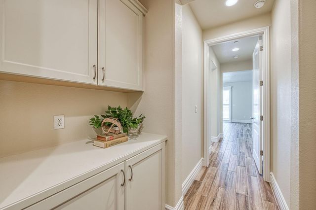 1266 N Redington Avenue, Clovis, CA 93619