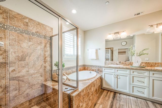 1266 N Redington Avenue, Clovis, CA 93619