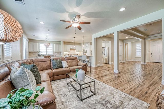 1266 N Redington Avenue, Clovis, CA 93619