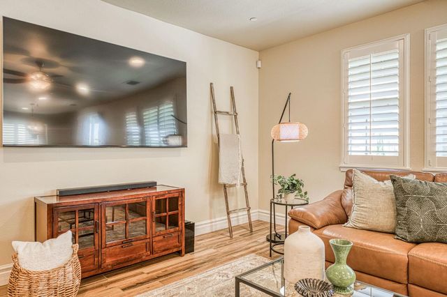 1266 N Redington Avenue, Clovis, CA 93619