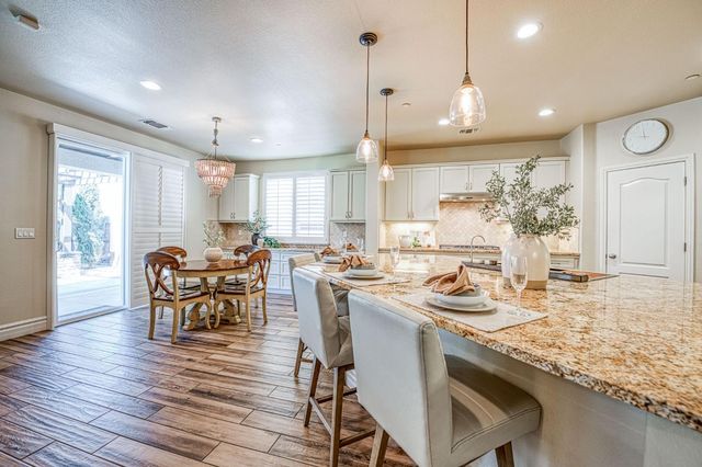 1266 N Redington Avenue, Clovis, CA 93619
