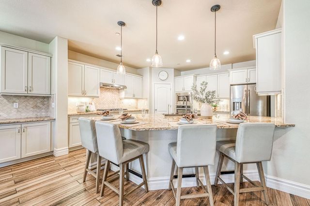 1266 N Redington Avenue, Clovis, CA 93619