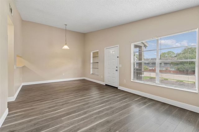 14301 HANGING MOSS CIRCLE 202, Tampa, FL 33613