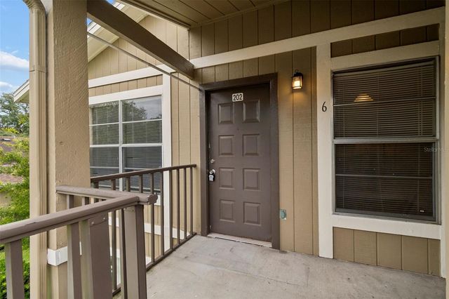14301 HANGING MOSS CIRCLE 202, Tampa, FL 33613