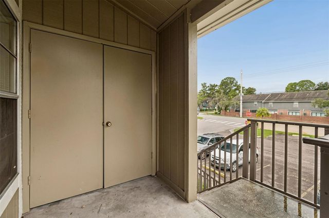14301 HANGING MOSS CIRCLE 202, Tampa, FL 33613