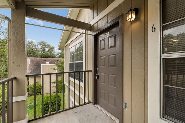 14301 HANGING MOSS CIRCLE 202, Tampa, FL 33613