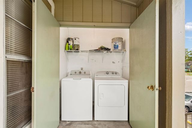14301 HANGING MOSS CIRCLE 202, Tampa, FL 33613