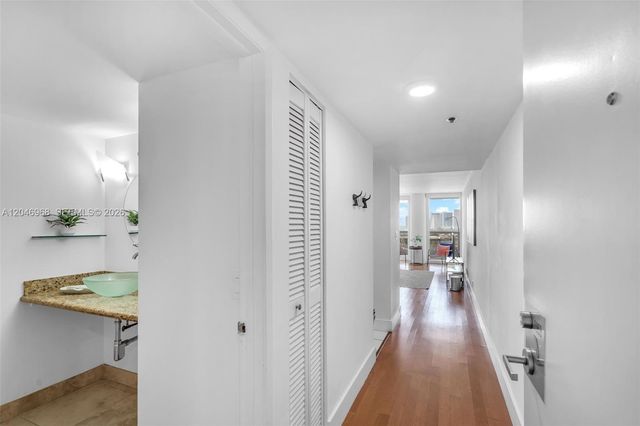 1717 N Bayshore Drive A1953, Miami, FL 33132