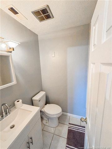 2879 County Line Road, Saint Pauls, NC 28384