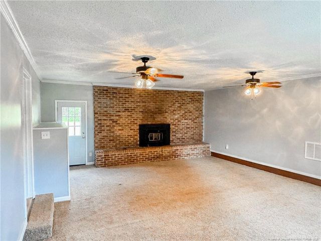 2879 County Line Road, Saint Pauls, NC 28384