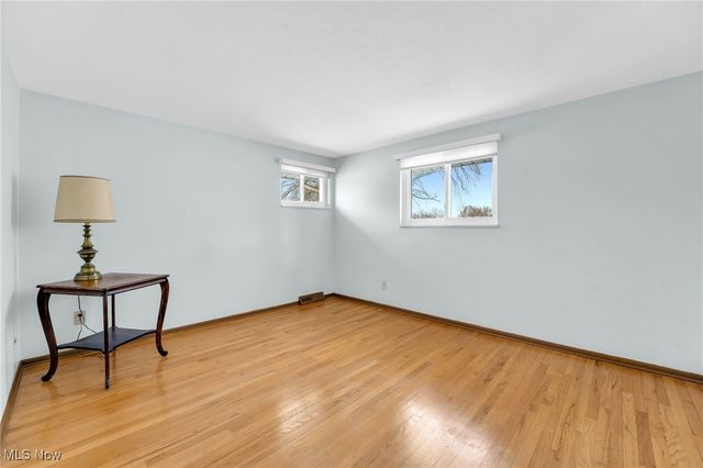 4281 Plumwood Drive, North Olmsted, OH 44070