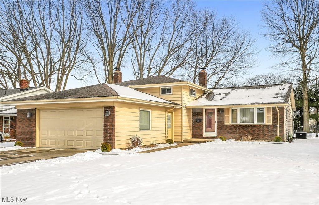 4281 Plumwood Drive, North Olmsted, OH 44070