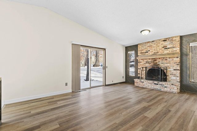 5885 Hidden Oaks Circle SE, Prior Lake, MN 55372