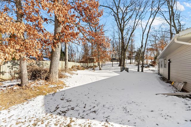 5885 Hidden Oaks Circle SE, Prior Lake, MN 55372