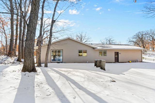 5885 Hidden Oaks Circle SE, Prior Lake, MN 55372