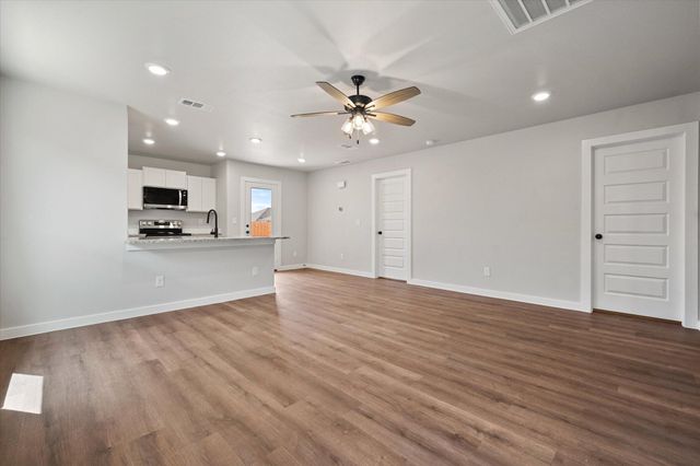 14408 Paris Avenue, Lubbock, TX 79423