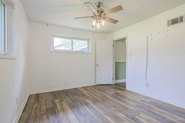 2855 Bahns Drive, Beavercreek, OH 45434