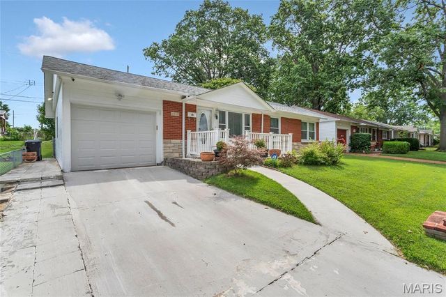 4359 Mohegan Drive, Affton, MO 63123