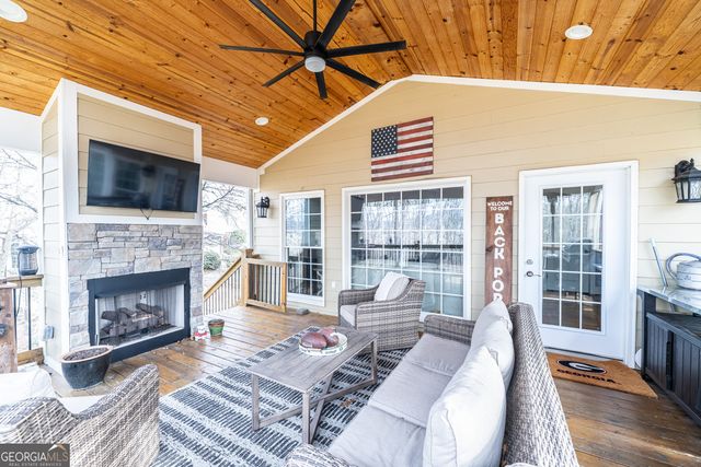 15 Quarter Horse Drive NW, Rome, GA 30165