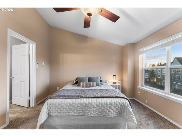 1816 Se CUTTER Ln, Vancouver, WA 98661