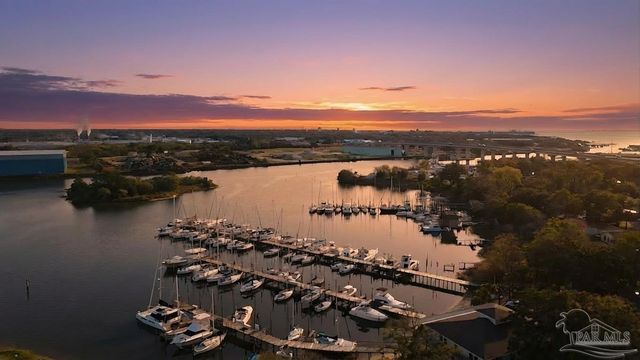 403 Seamarge Ln, Pensacola, FL 32507