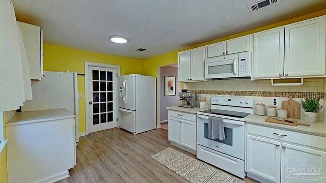 403 Seamarge Ln, Pensacola, FL 32507