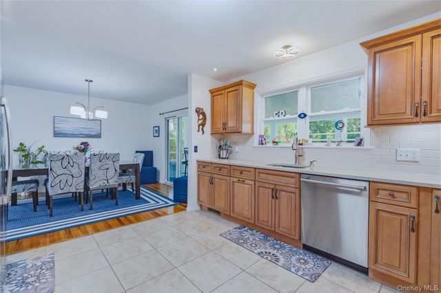 5 Virginia Drive, Kingston, NY 12401