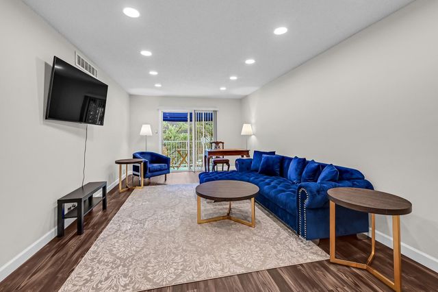 2601 Bellefontaine Street B318, Houston, TX 77025