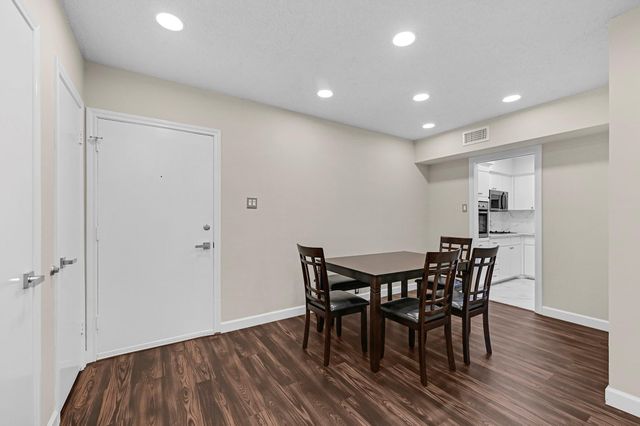 2601 Bellefontaine Street B318, Houston, TX 77025