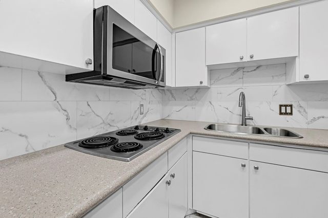 2601 Bellefontaine Street B318, Houston, TX 77025