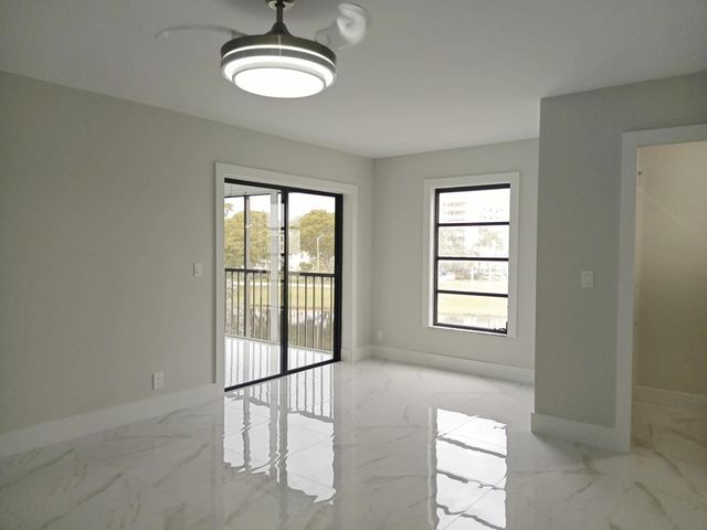 7320 Amberly Lane 305, Delray Beach, FL 33446