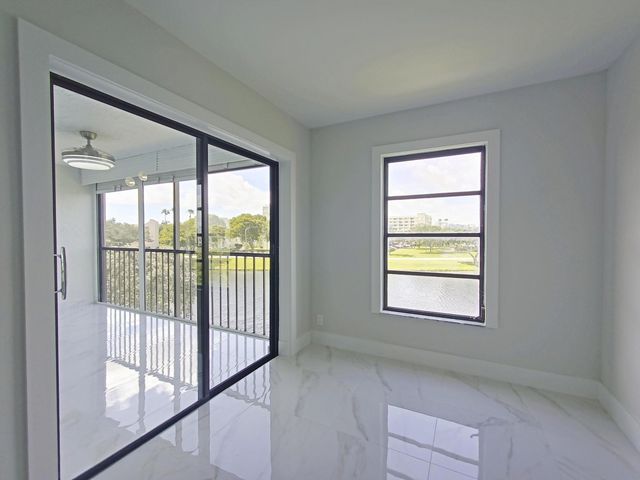 7320 Amberly Lane 305, Delray Beach, FL 33446