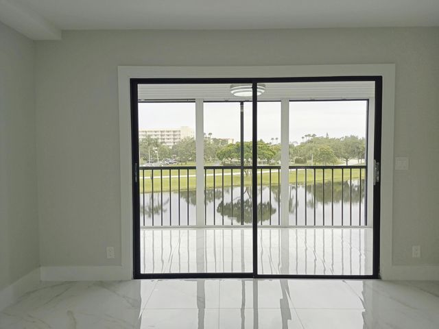 7320 Amberly Lane 305, Delray Beach, FL 33446