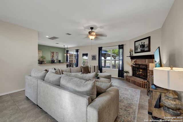 2114 Jasons West, New Braunfels, TX 78130